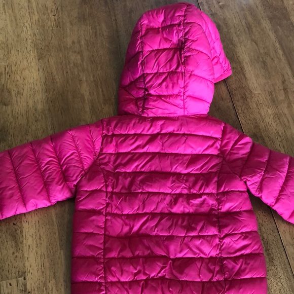 💓 Hot Pink Puffer Jacket - Baby GAP (18-24 mo.) - Picture 4 of 8